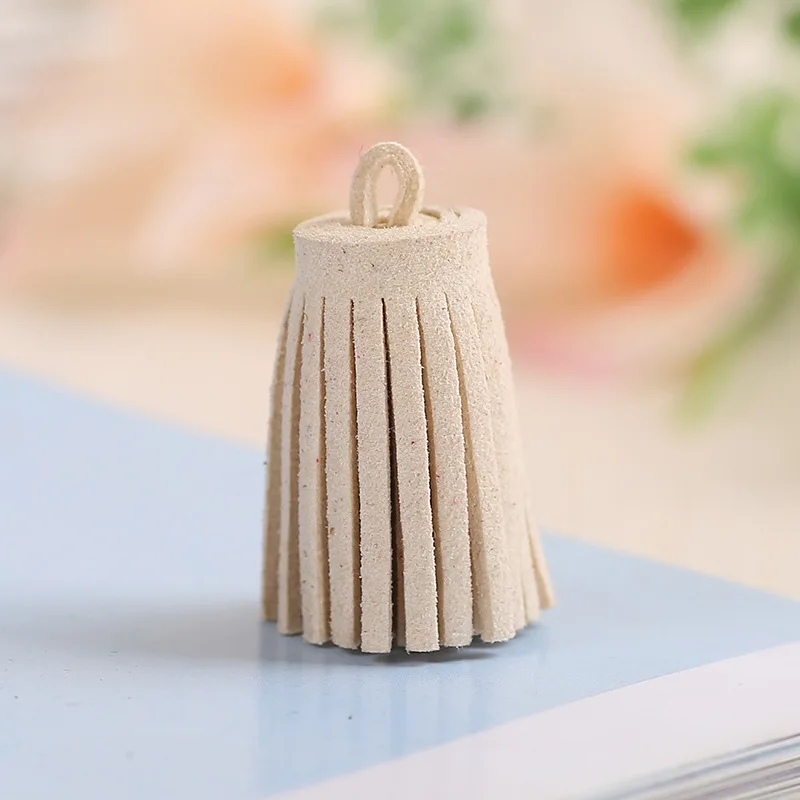 Beige tassel 10 шт цветные мини замшевые кисточки бахрома ручной работы материал кожа кисточка отделка одежды шторы брелок Декор ремесла кисточки - Цвет: Beige tassel