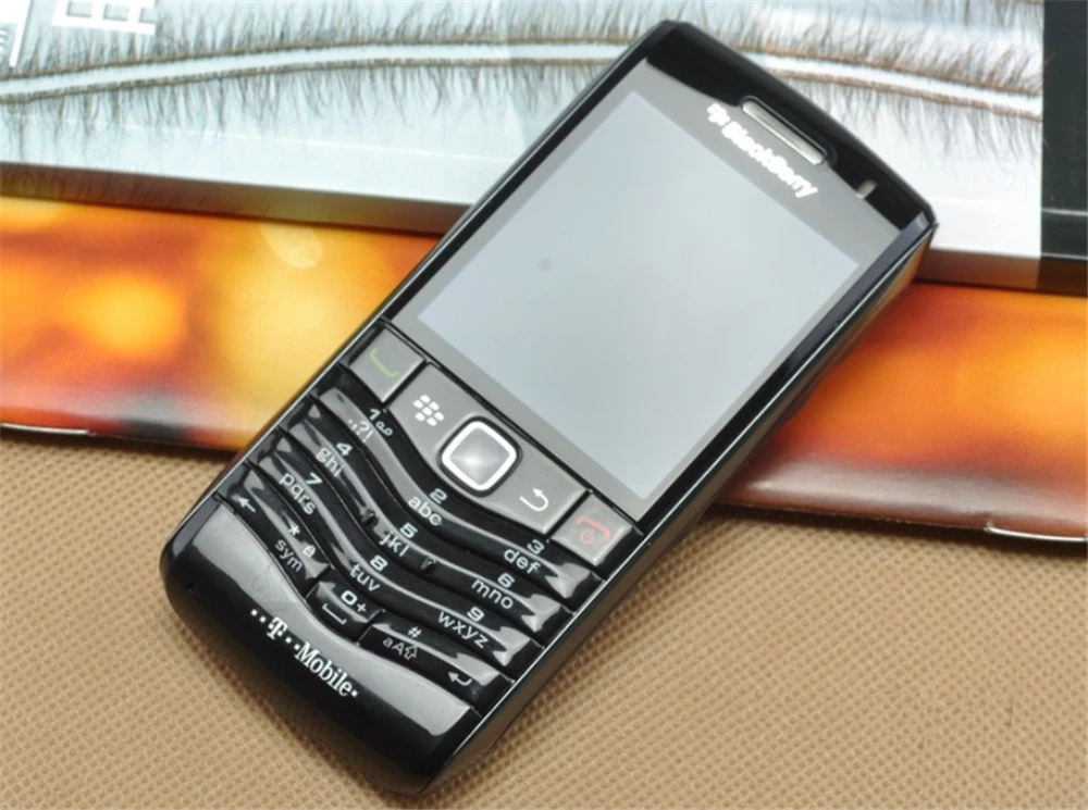Разблокированный Blackberry 9105 2,25 дюйма 3.15MP камера 360x400 Blackberry OS QWERTY клавиатура Восстановленный мобильный телефон