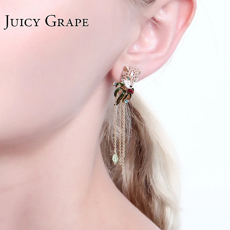 Женские серьги гвоздики с леопардовой головкой Juicy Vince из серебра 925 пробы