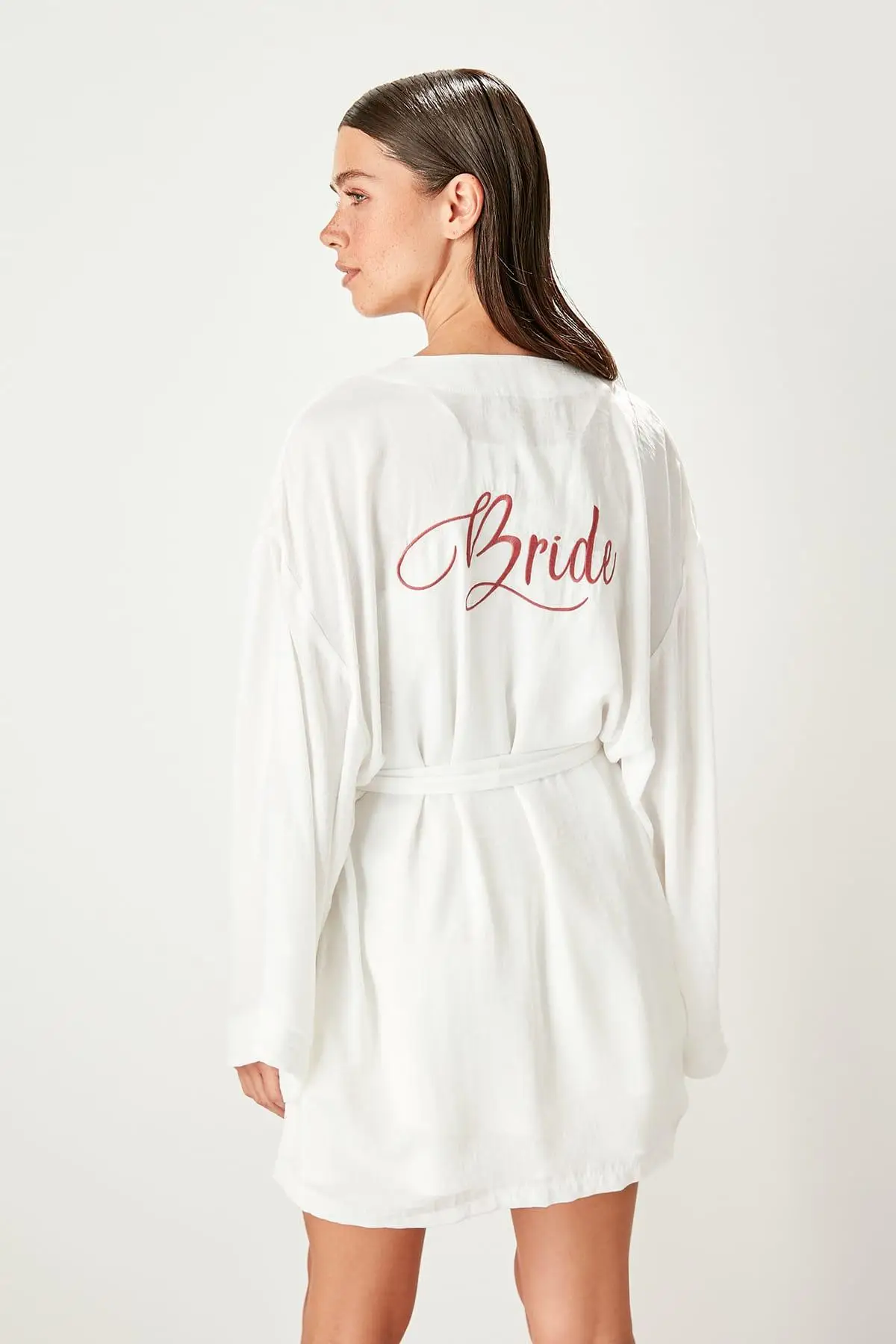 Trendyol Ecru Bride Embroidered Kimono TPRSS19WR0161 |