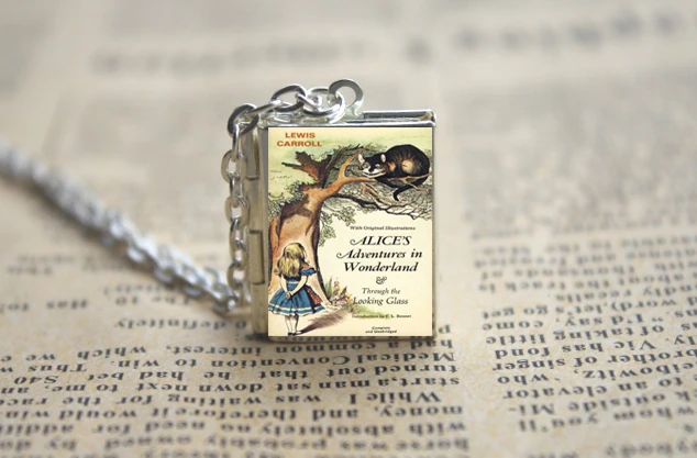 Приключения Алисы в книга-страна чудес медальон ожерелье брелок серебро и бронза