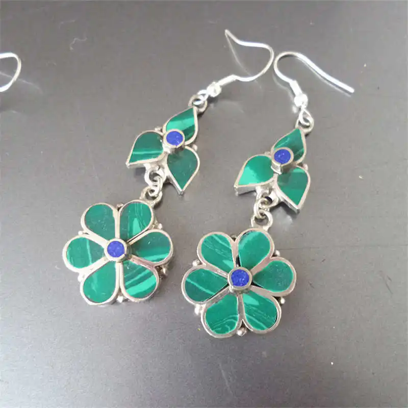 Непальские серьги ручной работы из меди инкрустированная камнем разноцветные E087