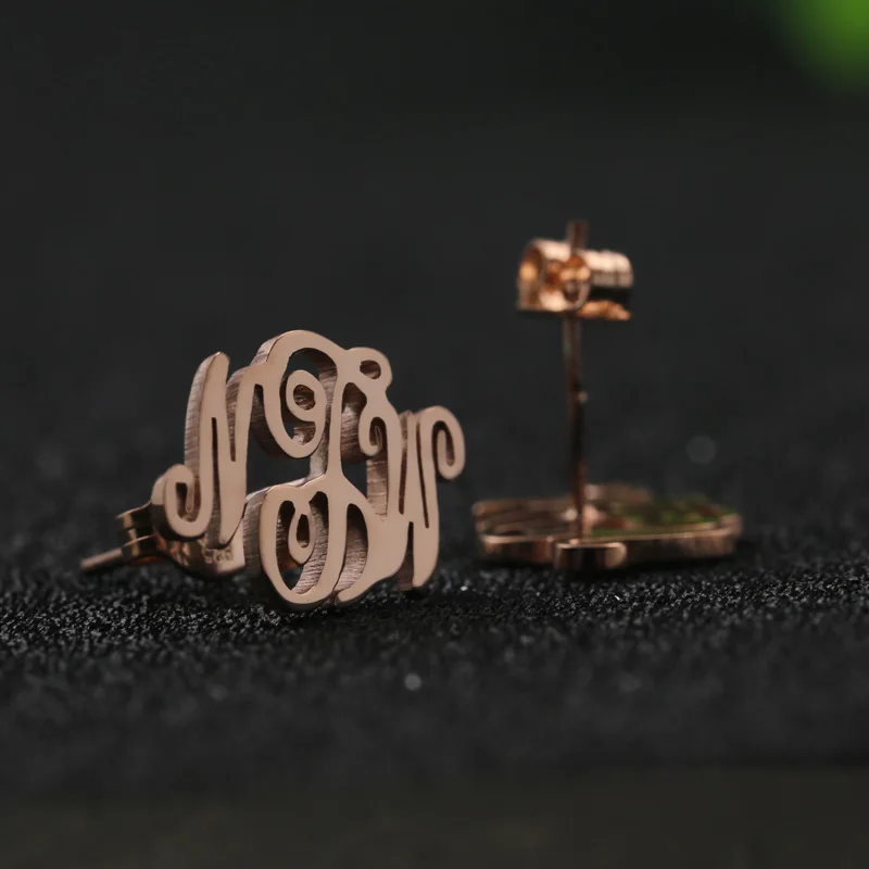 Персонализированные блочный монограммный серьги-гвоздики цвета розового золота