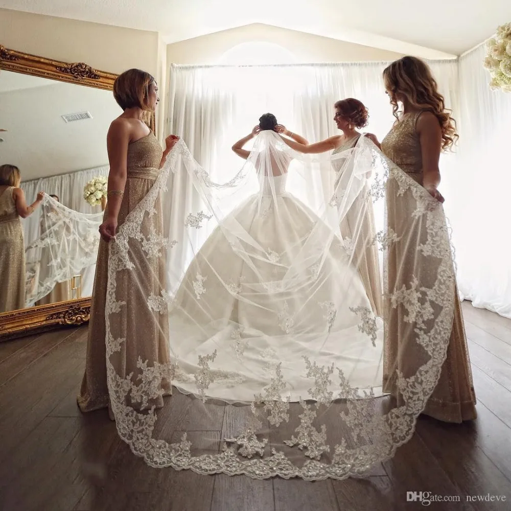 2021 дизайнерская Однослойная свадебная фата Кружевная аппликация потрясающая