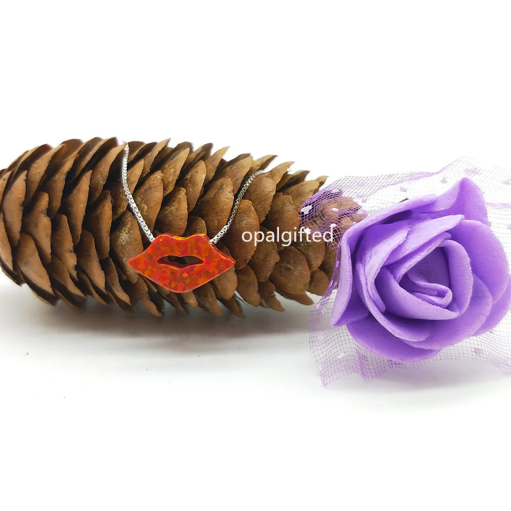 Ожерелье из серебра 925 пробы с синтетическим опалом 15 х8 мм | Украшения и