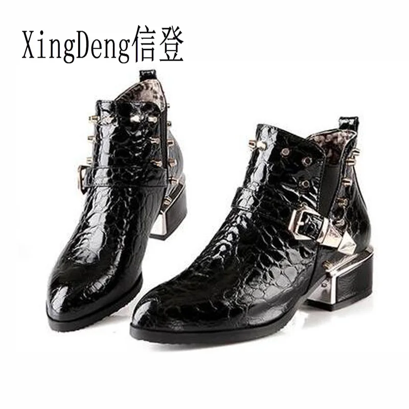 black XingDeng/весенние женские Ботинки martin из искусственной лакированной кожи с узором «крокодиловая кожа»; ботильоны с заклепками; обувь на платформе - Цвет: black