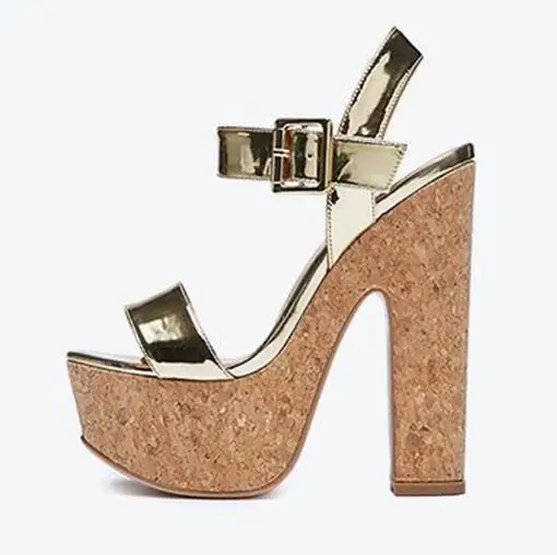 Новейшая модель женские босоножки на высоком каблуке из золотистой кожи