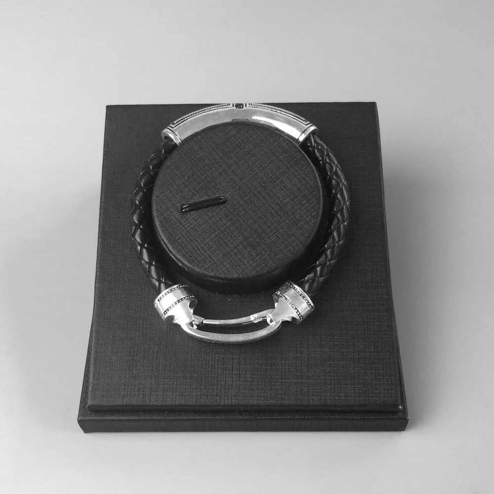 Плетеные кожаные браслеты с героями кресты весна 2018 новые серебряные модные