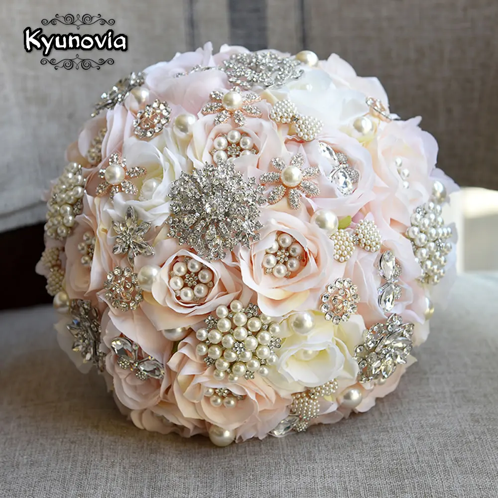 

Kyunovia Round Blush Bouquet Teardrop Butterfly Brooches Bouquet Alternative Cascading Bouquets Crystal Wedding Flowers FE87