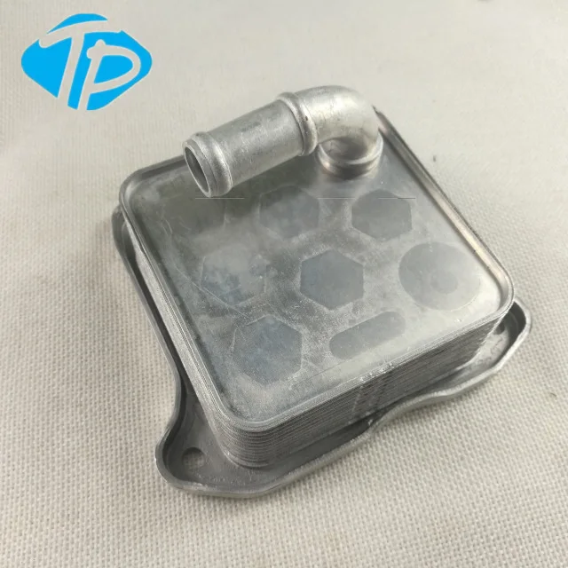Масляный радиатор двигателя подходит для VW SKODA SEAT AUDI Beetle Caddy III Plus 3F117021A/03F 117 021A/03F 021