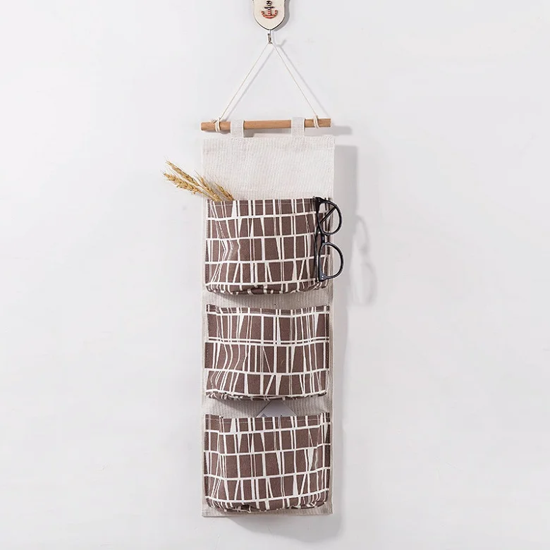 as picture Хлопковая льняная подвесная сумка для хранения с 3 карманами, настенная Сумка для гардероба, настенная сумка, органайзер для косметических игрушек JSX - Цвет: as picture