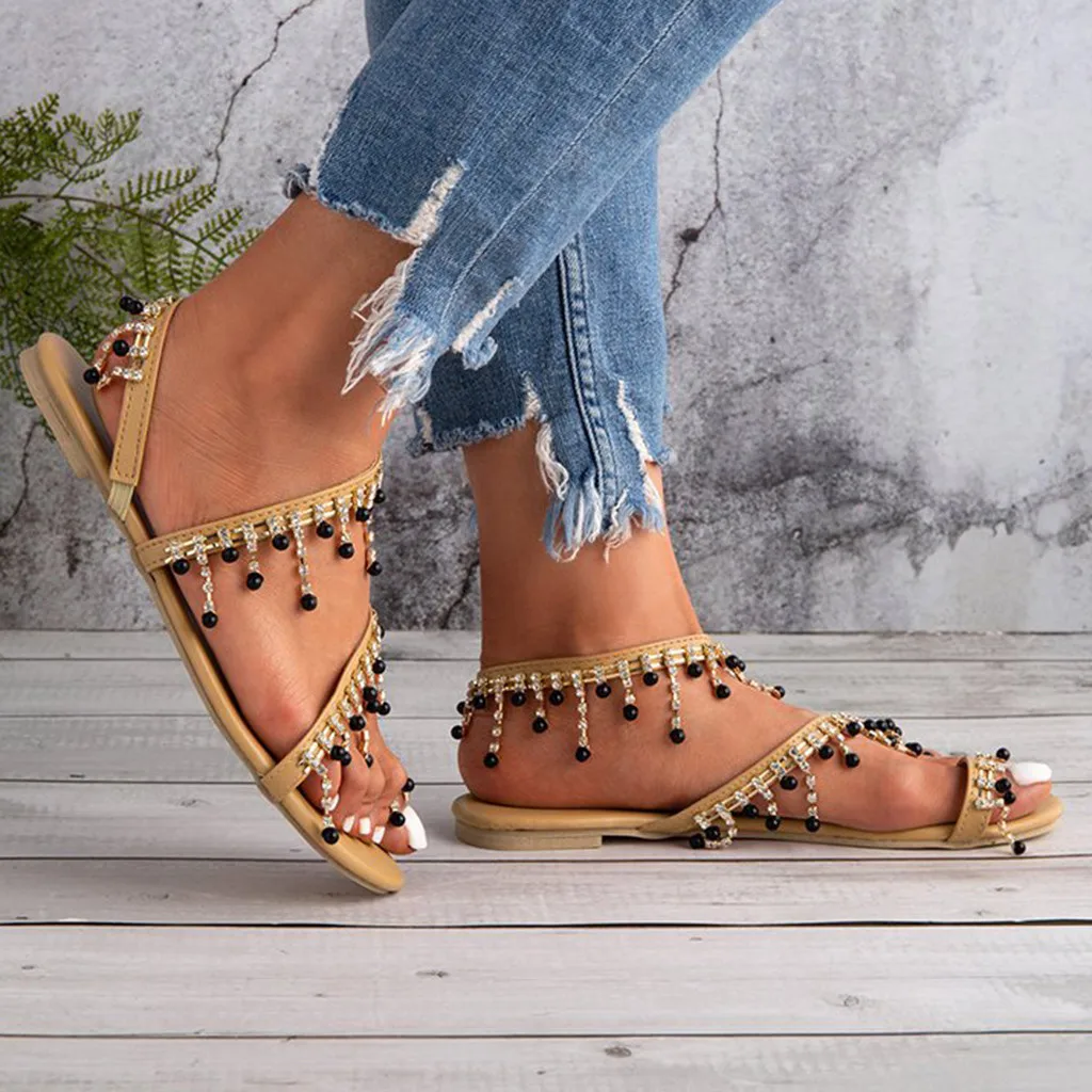 Женские босоножки на плоской подошве удобные сандалии с бусинами повседневные