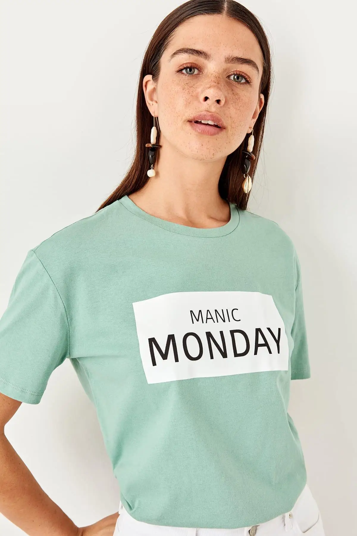 Trendyol зеленые Базовые Трикотажные футболки с принтом TWOSS19TS0296 | Женская одежда