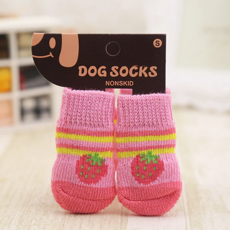 The new 4 pcs / lot = 1 sets Cartoon Socks for dog safe Pet Dog Doggy Shoes Lovely Soft Warm Knitted dogs |