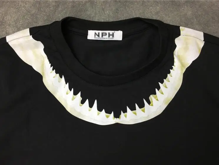 High New Novelty 19ss Men Shark teeth bones neck T Shirts T-Shirt Hip Hop Skateboard Parkour Street Cotton T-Shirts Tee Top C55 | Мужская