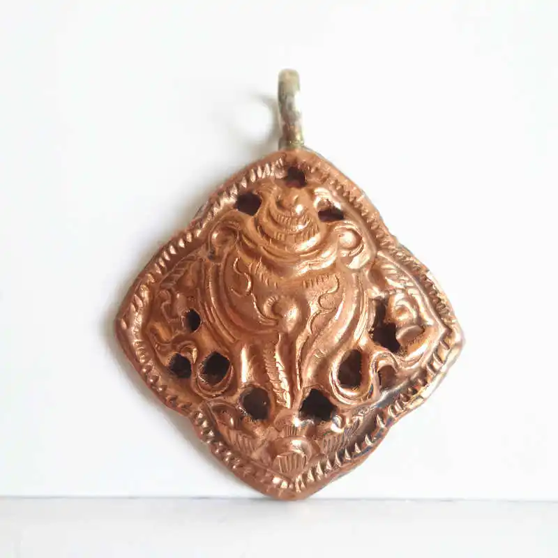 TBP031 тибетская красная Фотолюминесцентная амулетная подвеска|pendant amulet|brass pendantlucky