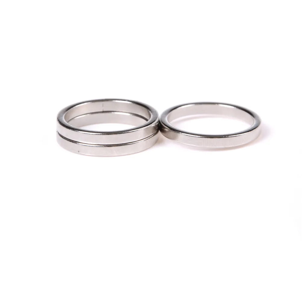 

New Mini Fashion Magical Magic Tricks Pro Ring PK Strong Magnetic Mythical Decor Size 20 MM