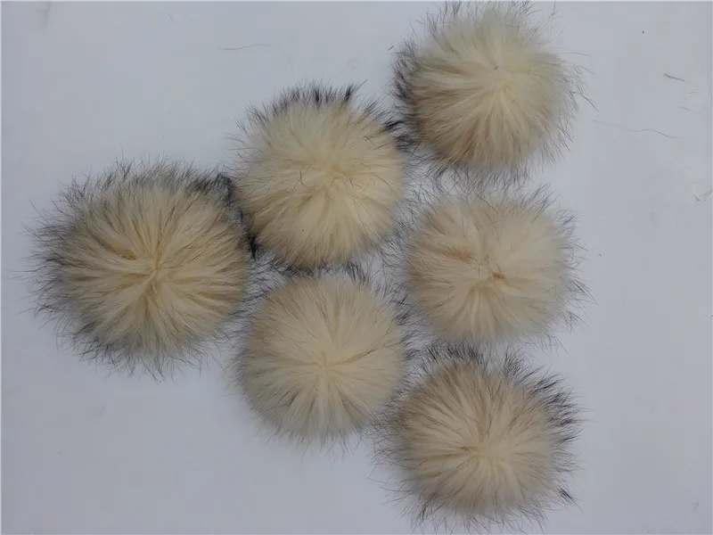 10pcs/lot Wholesale Detachable Big Real Raccoon Fur Pom pom For Knitted Beanies Caps Hats and Keychain Garments Gift