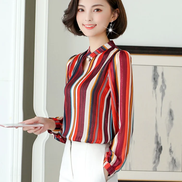 Куртка шифоновая свободная с V-образным вырезом и длинным рукавом 2176 50 |