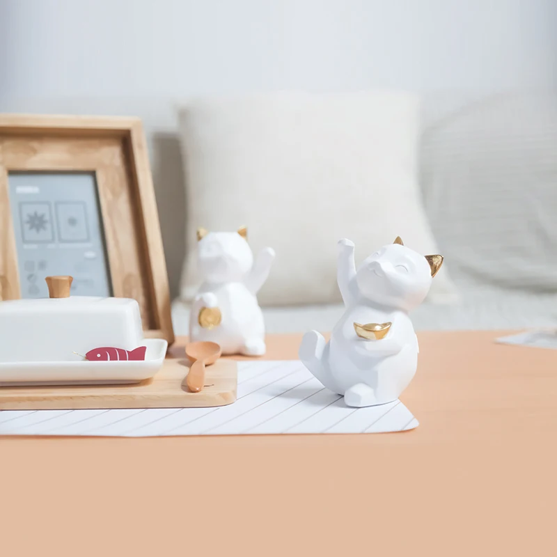 

LX Maneki Neko Money Lucky Welcome Cat Statue Ornament Home Decor Birthday gifts Waving Fortune Cat Home Decoration Accessories