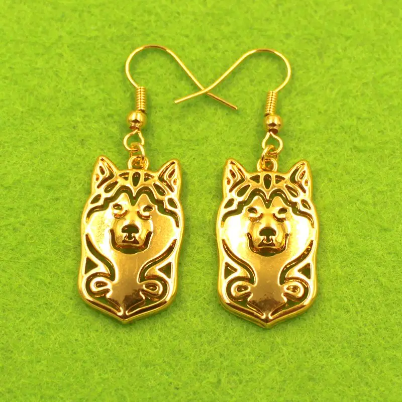 Серьги подвески с изображением собаки из аляски и маламута золотистые