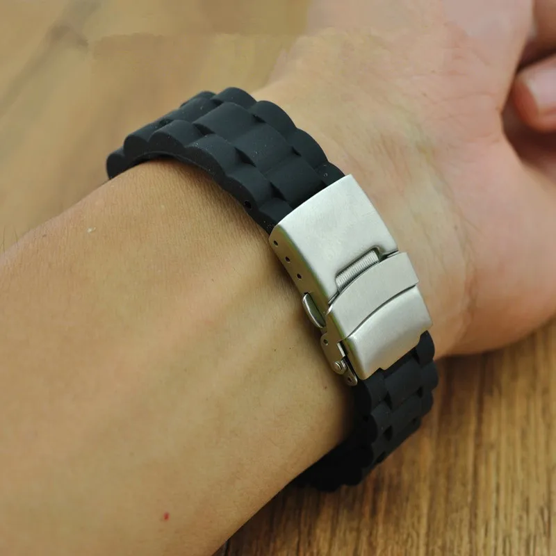 

5 colors 18mm 20mm 22mm 24mm Universal Watch Band Silicone Rubber Link Bracelet Wrist Strap Light Soft For Men Women Wristwatch