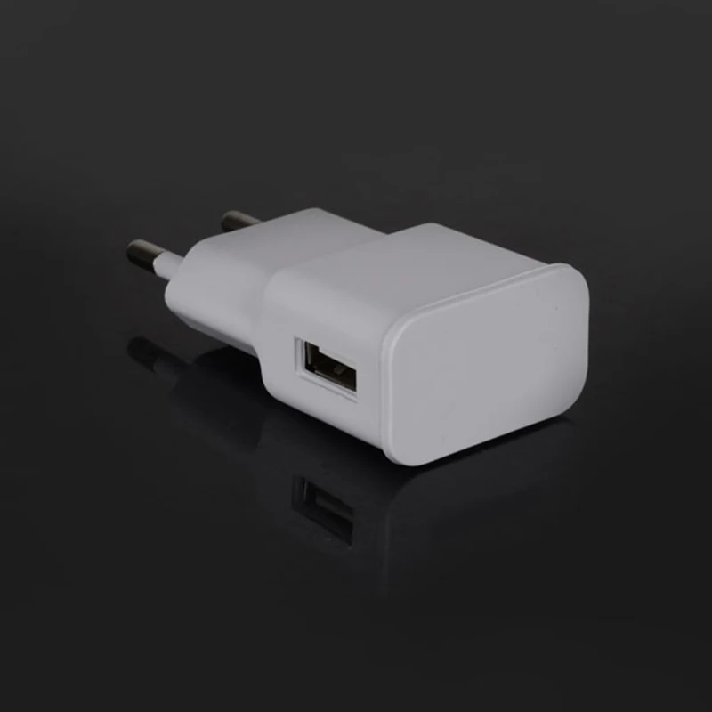 Сетевое зарядное usb устройство с вилкой европейского стандарта портативное для