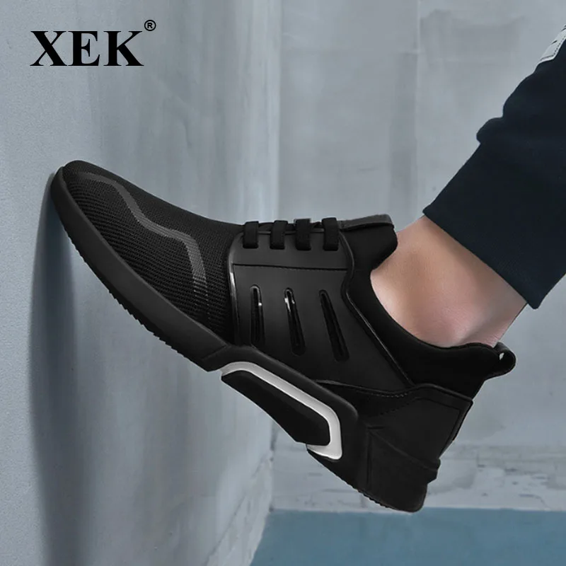 Мужские дышащие кроссовки XEK черные повседневные на плоской подошве спортивная