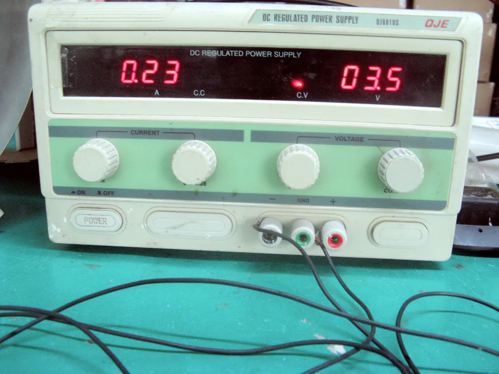 На складе в США солнечный вентилятор на чердаке с питанием от солнечной батареи 25