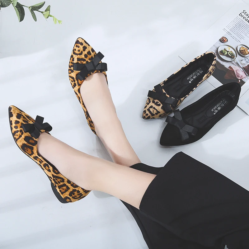 Женские леопардовые туфли балетки лоферы на низком каблуке заостренный носок