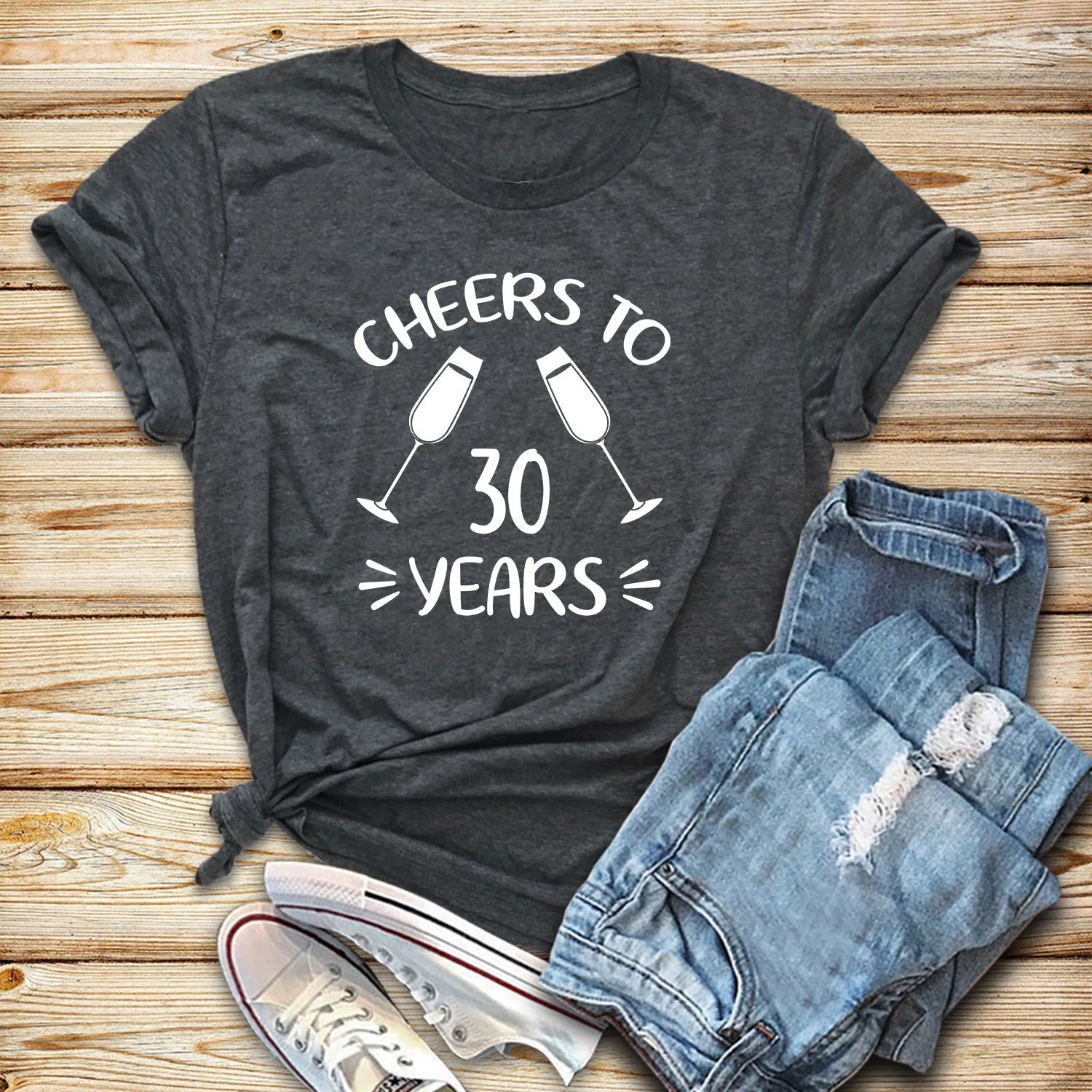Фото Подарок на день рождения для женщин от 30 лет подарок праздничная футболка дружбы