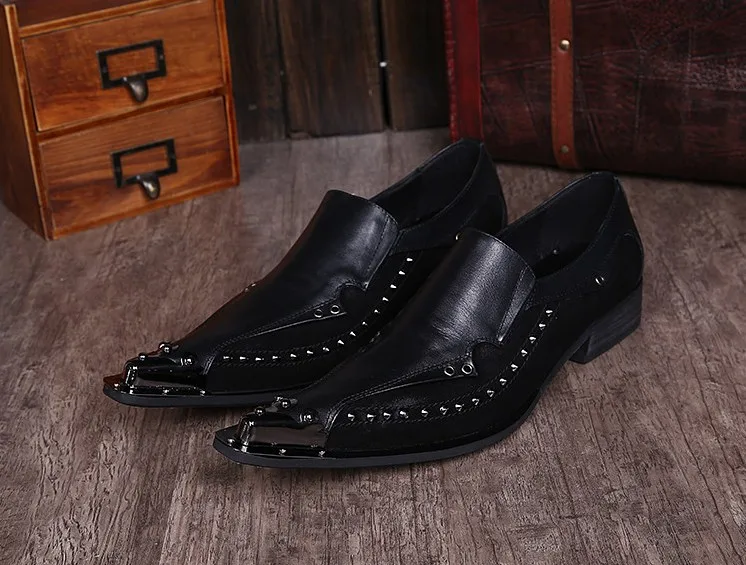 2017 Горячая Распродажа мужские модные туфли с заклепками Chaussure Homme Слипоны Мужская