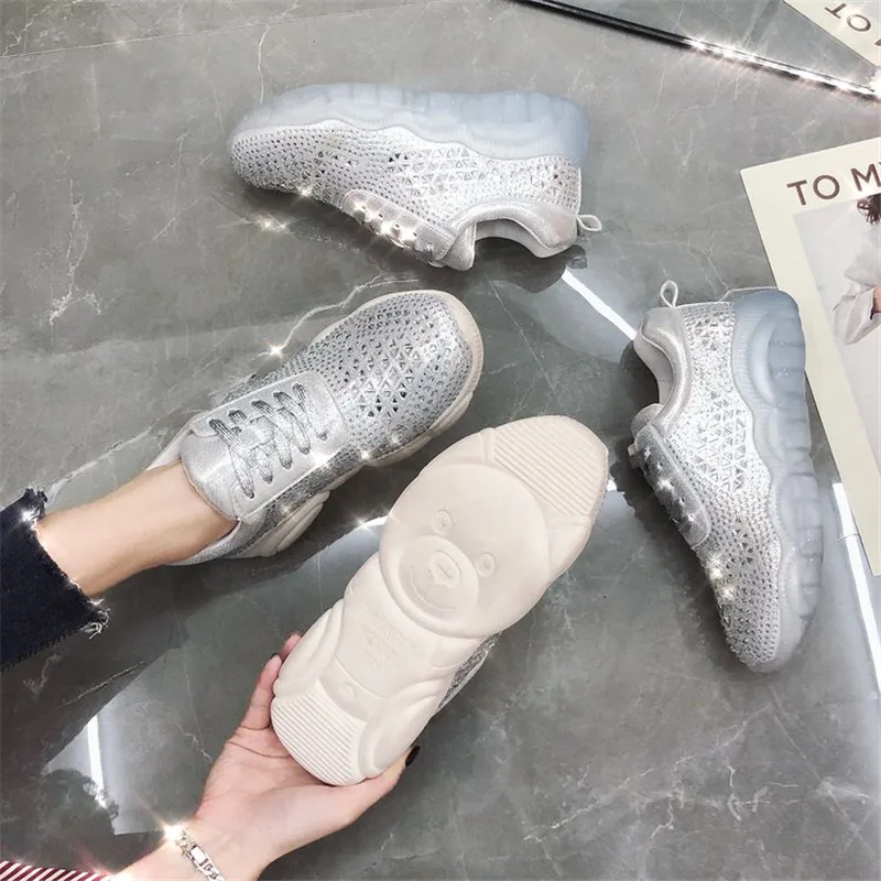 Повседневное обувь Bling Для женщин zapato de mujer кристаллы белые кроссовки на платформе без застежки; chaussures femme со стразами, из натуральной кожи; модная обувь