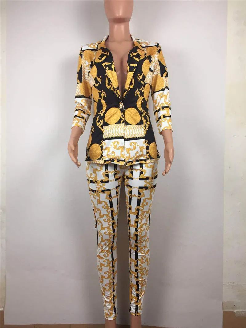 Женский брючный костюм из двух предметов облегающий пиджак на одной пуговице с