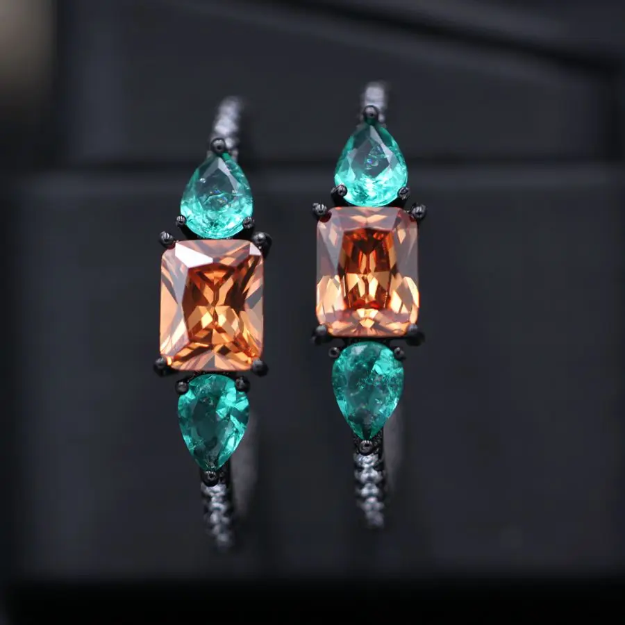 Женские круглые серьги-кольца с разноцветным фианитом | Украшения и аксессуары