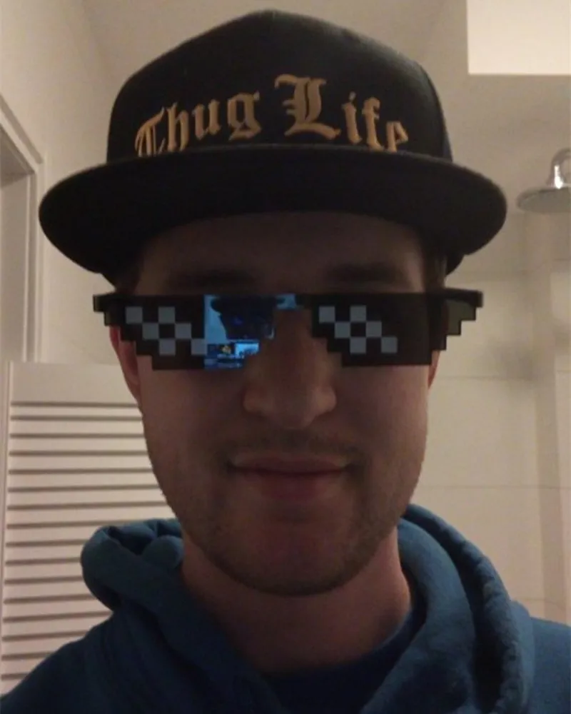 Сделки с It Модные солнцезащитные очки для мужчин Thug Life очки для женщин Черная Мозаика плюс полигональные 8 битов стиль Pixel Oculos