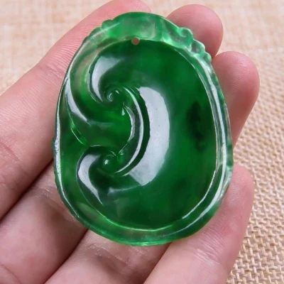 

Natural JADESt pendant, pure hand-made Carved Green Ruyi Pendant Necklace, exquisite men and women style gifts.