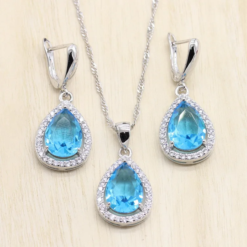 Женский ювелирный комплект из колье и сердца серебристого цвета | Украшения