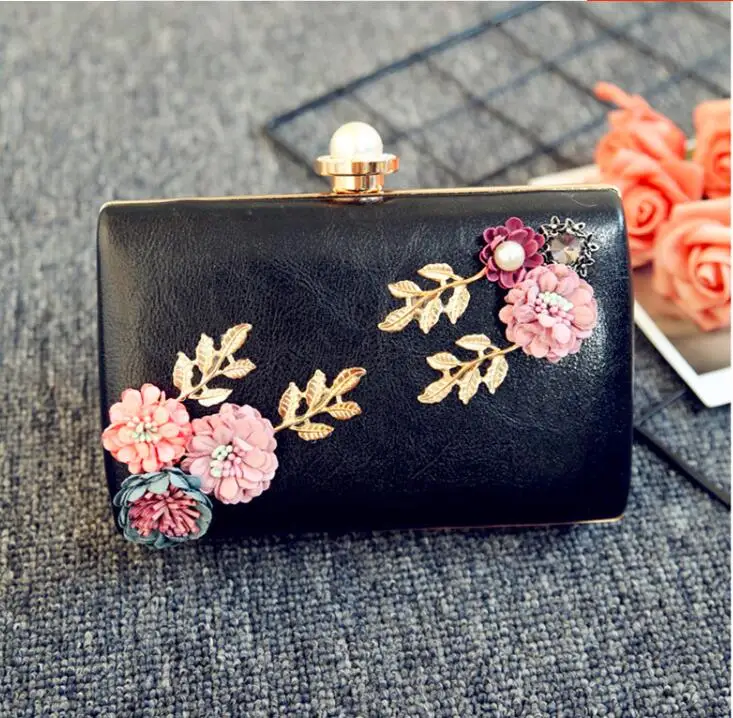 

Angelatracy 2019 New Arrival 3D Floral Flower PU Metal Frame Diamond Chain Shoulder Bag Crossbody Bag Day Clutches Evening Bags