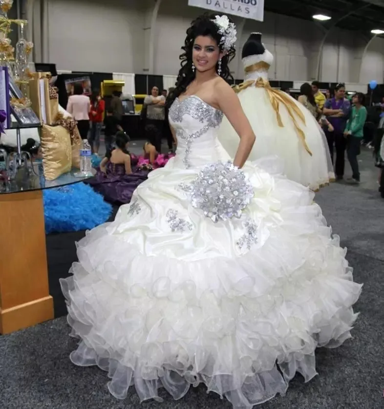 2020 Белые Бальные платья для Quinceanera милое праздничное платье выпусквечерние