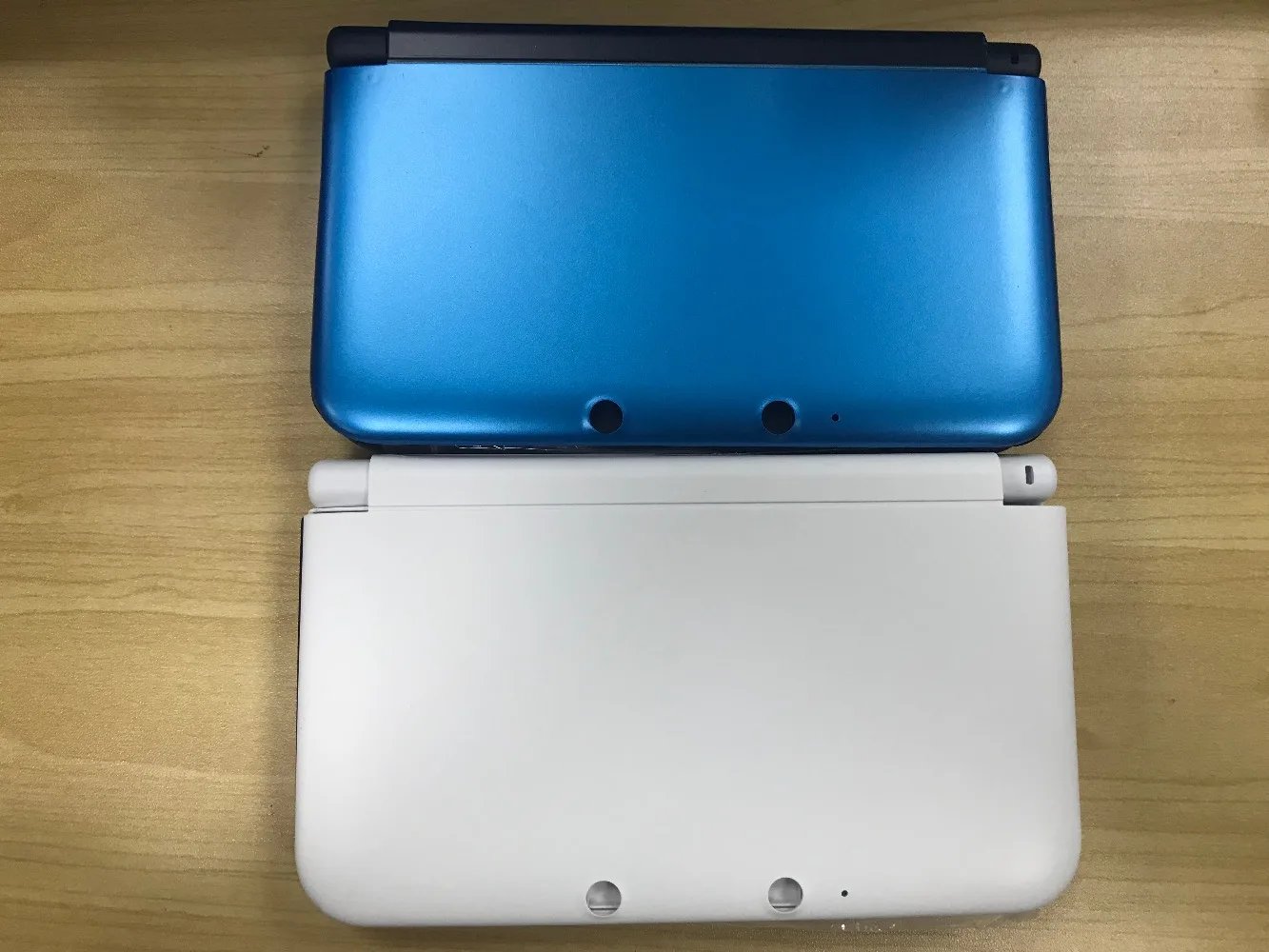 Чехол-накладка для Nintendo 3DS LL XL со стеклом голубой/белый | Электроника