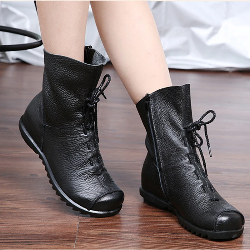 Женские ботинки из натуральной кожи на плоской подошве | Обувь