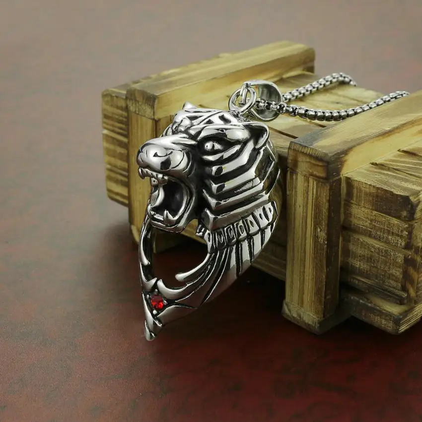 2018 new men's titanium steel animal necklace stainless tiger head pendant | Pendants