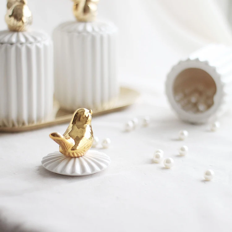 Dustproof With Lid Animal Cotton Swab Ceramic Jar Glass Containers White Desktop Jewelry Storage Tank Home Decoration Storage