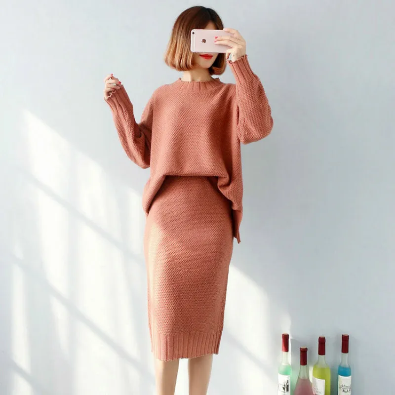 Новое поступление 2018 года комплект осенней женской одежды вязаный однотонный