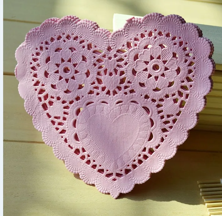 300 шт 6 дюймов романтическая розовая Тисненая Бумага с сердцем doily тосты