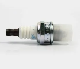 Искровая пробка NGK BMR6A изготовленная в Японии | Игрушки и хобби