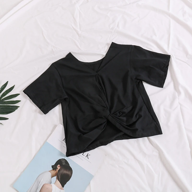 Женская футболка с узлом ALPHALMODA V-образным вырезом однотонная хлопковая