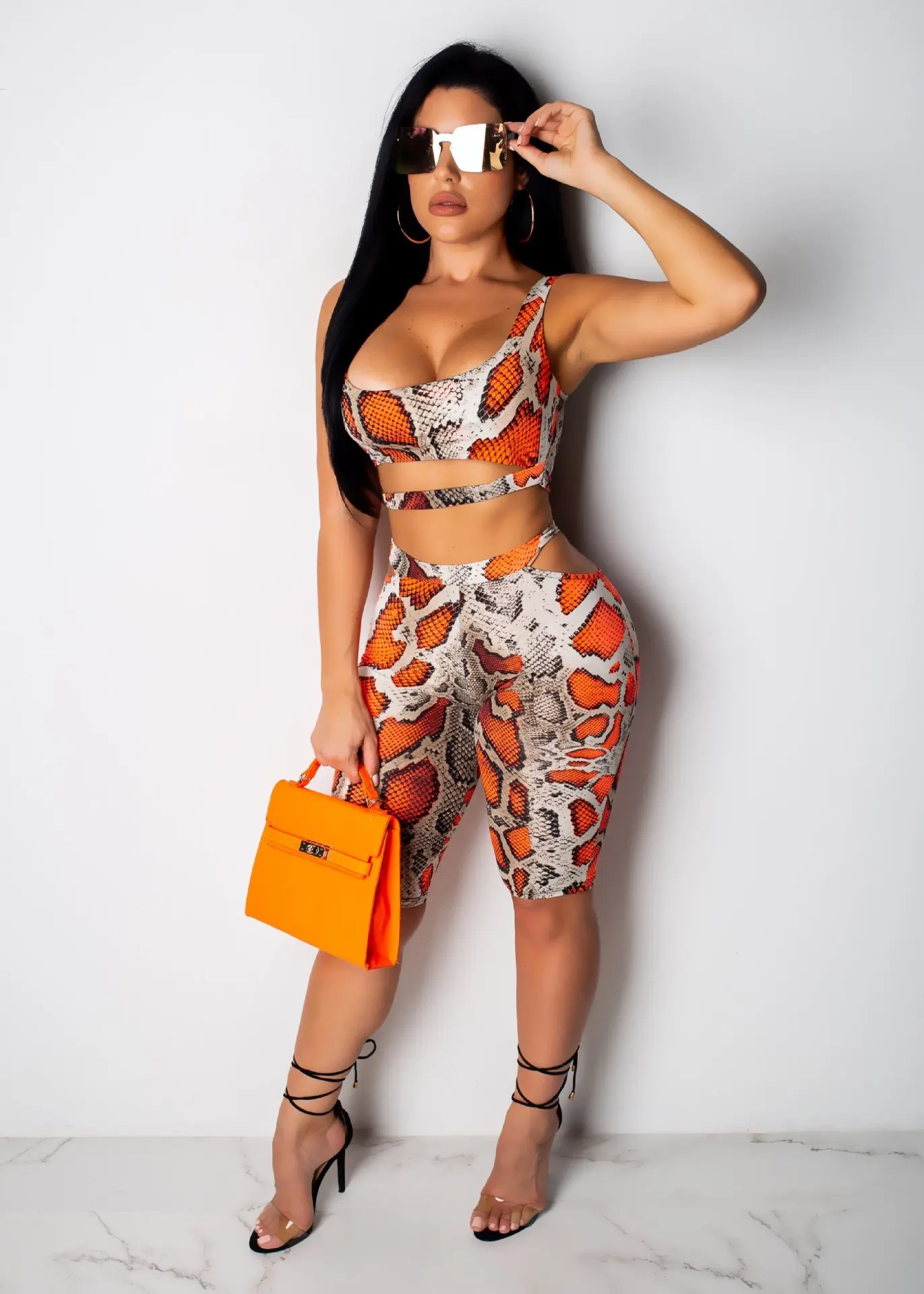 ANJAMANOR неоновый зеленый змеиная кожа печати бинты Bodycon 2 шт. Набор сексуальная одежда для женщин соответствующие наборы шорты летние D29-AA56