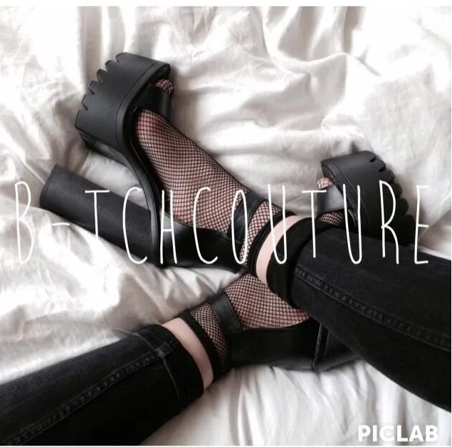 2018 Harajuku готика Рок Панк крутые женские незаменимые полые тонкие черные ажурные